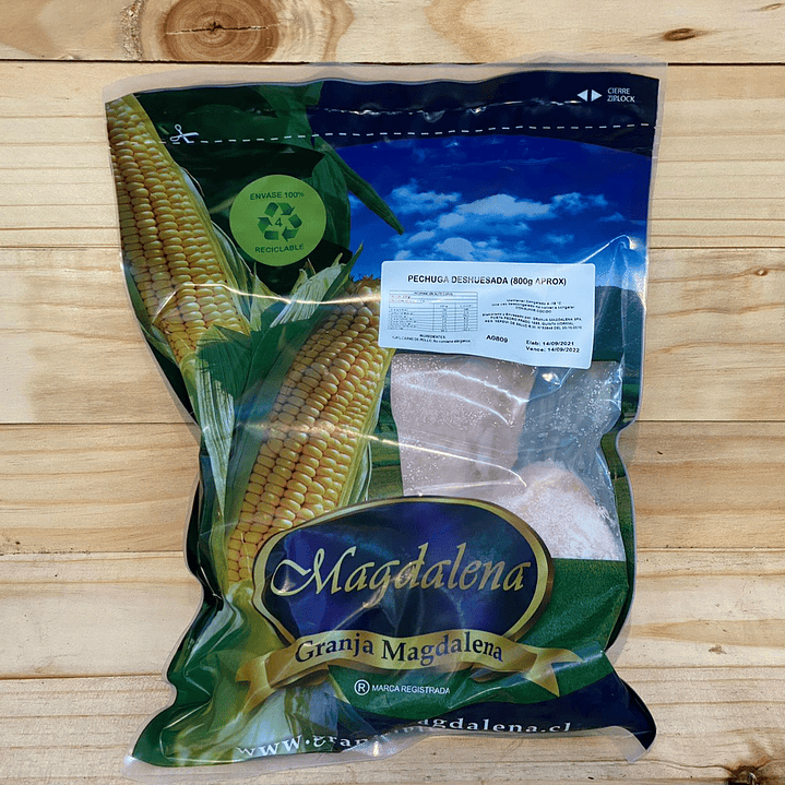Pechuga de Pollo Deshuesada 800 gr - Granja Magdalena 