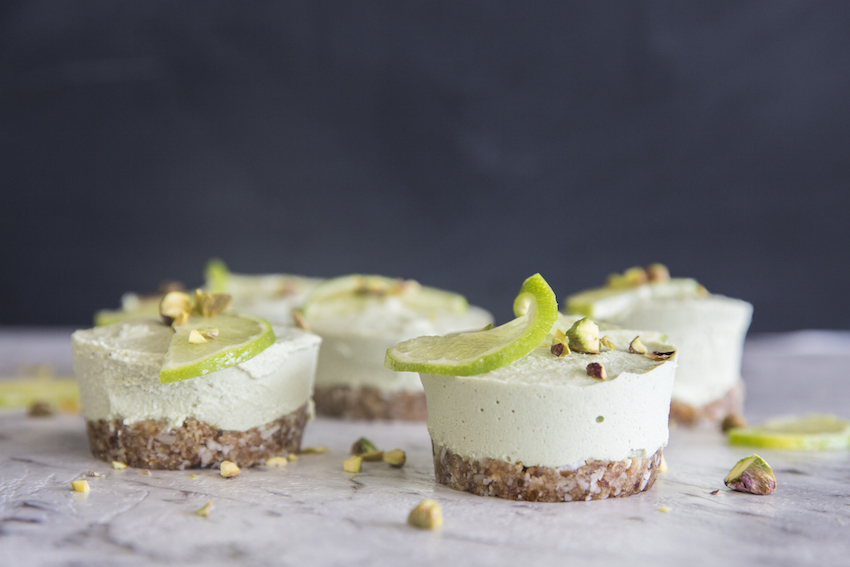 Receta: Mini cheesecakes de coco y limón