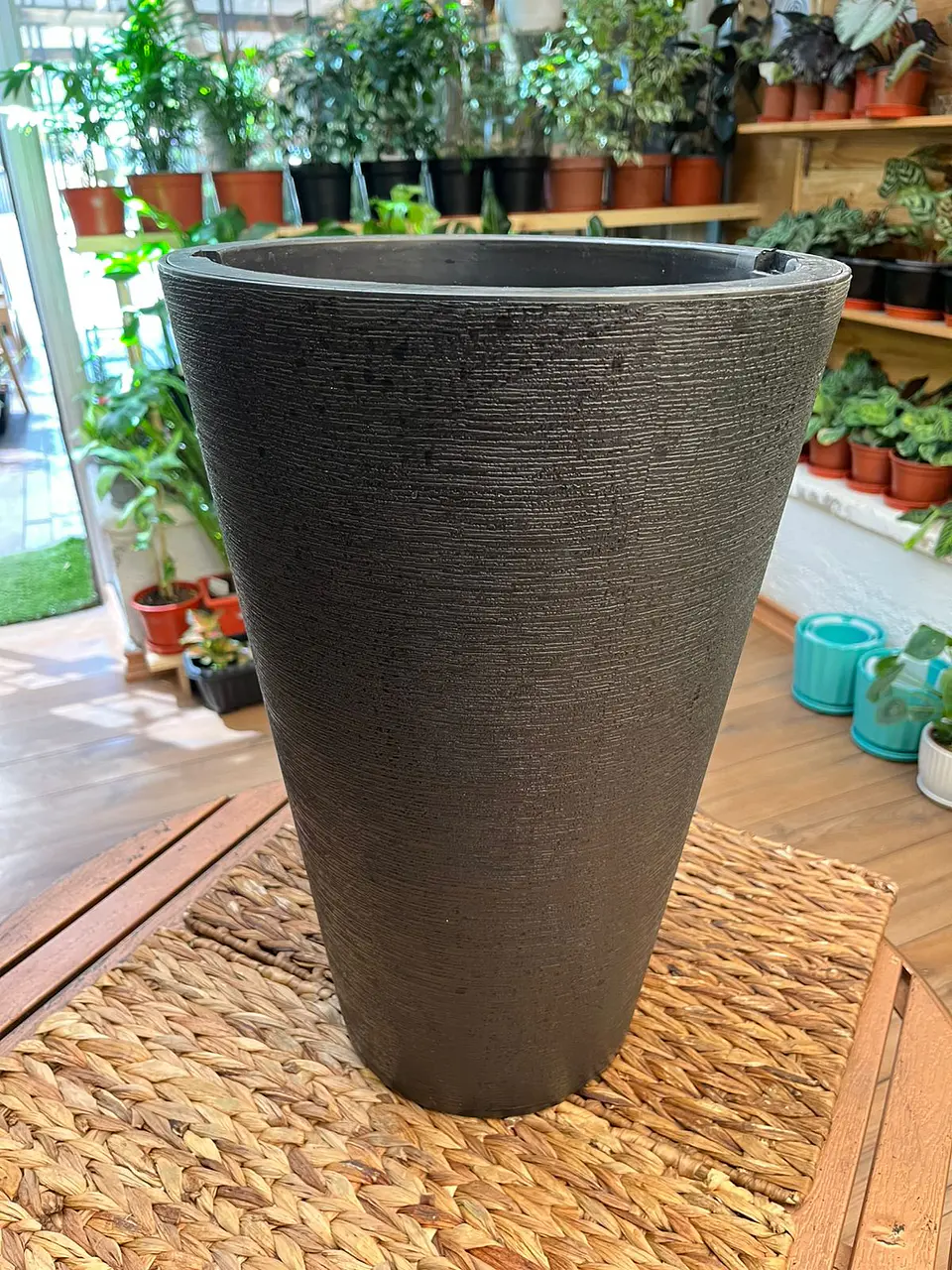 Plantas RV - Macetero Grafiato Negro 64 CM 1