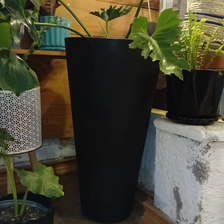 Plantas RV - Macetero conico 40*73 cm negro  1