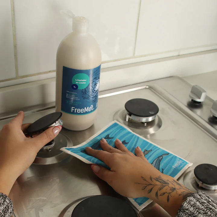 Freemet - Limpiador en crema 1L  2