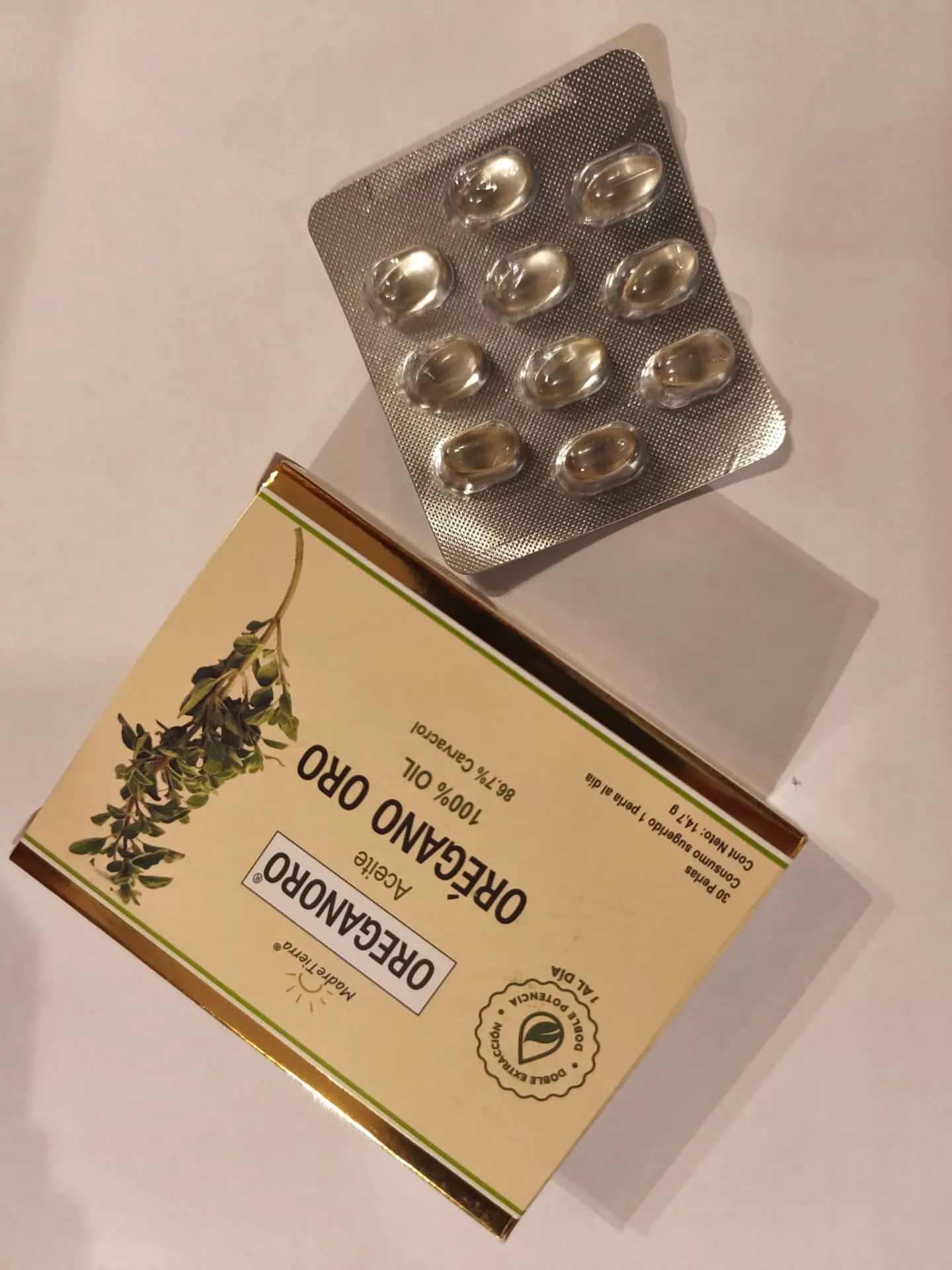 Madre Tierra - Perlas aceite de orégano Oro  30u  3