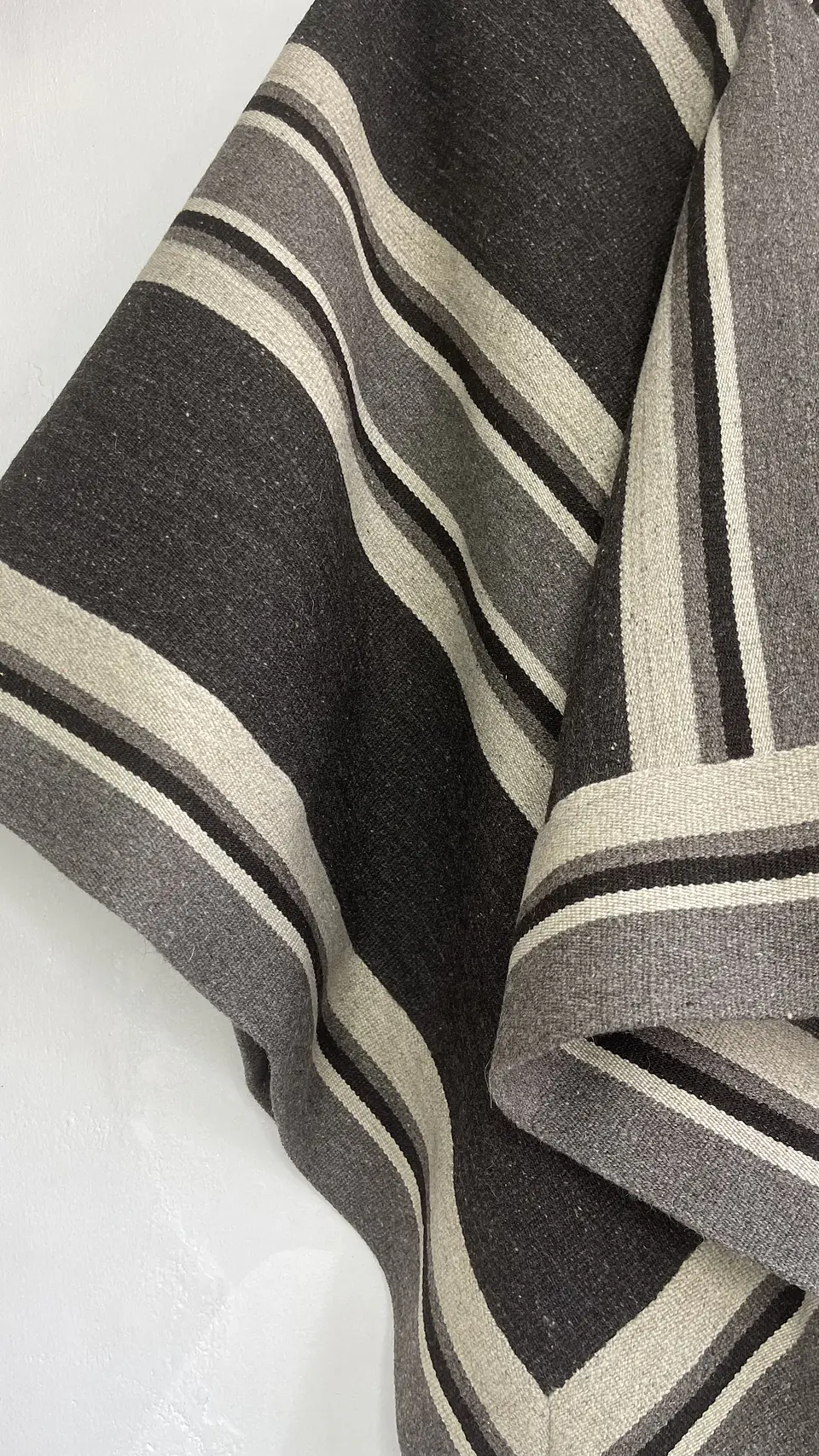 Poncho extra fino oveja con huincha 2