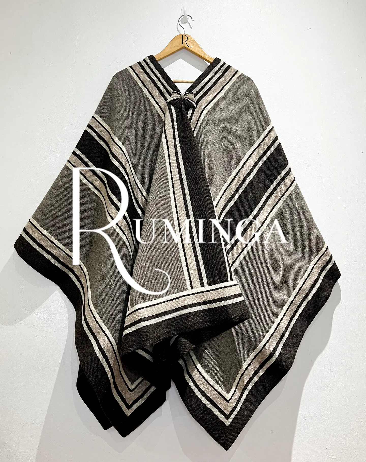 Poncho extra fino con huincha 1