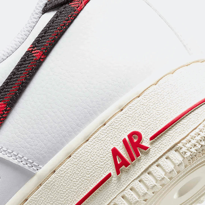 NIKE AIR FORCE 1 LV8 PLAID 4