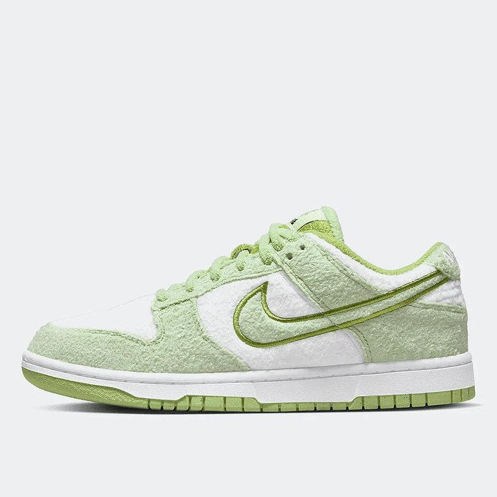 NIKE DUNK LOW SE - MUJER 4