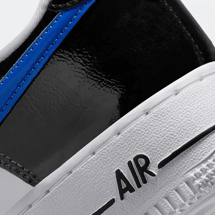 NIKE AIR FORCE 1 '07 ESS - MUJER 8