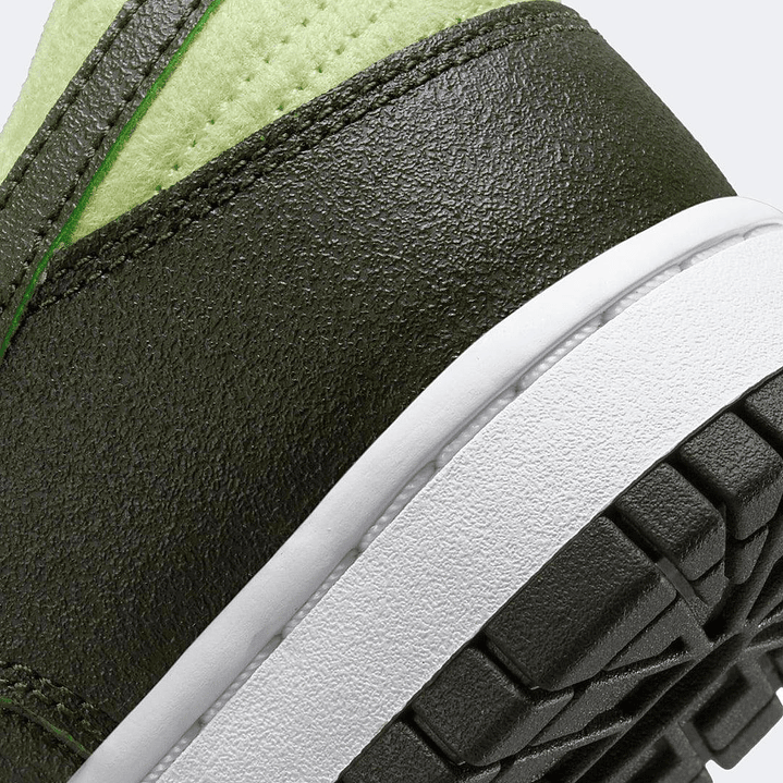 NIKE DUNK LOW LX AVOCADO - MUJER 4