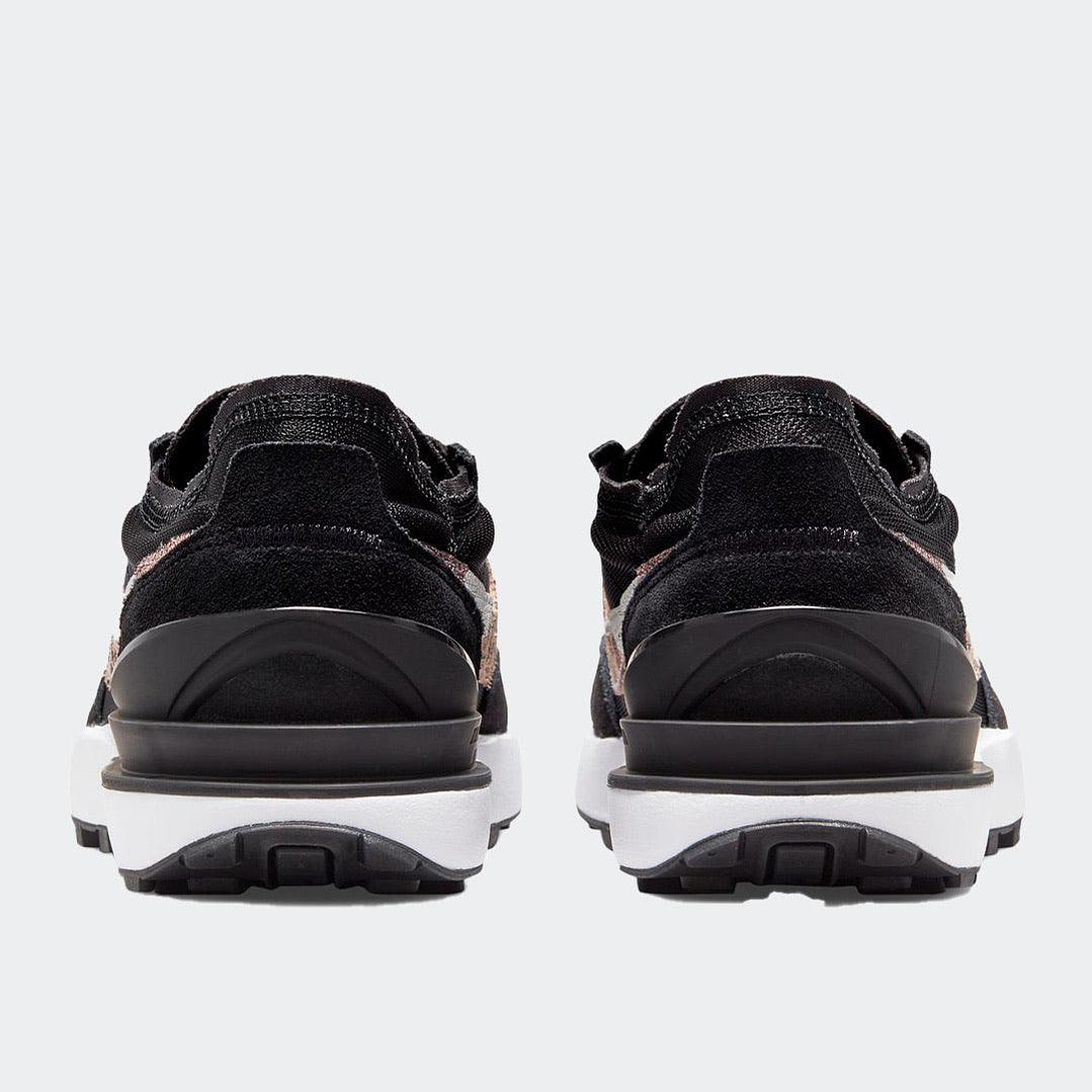 NIKE WAFFLE ONE SE - MUJER 4