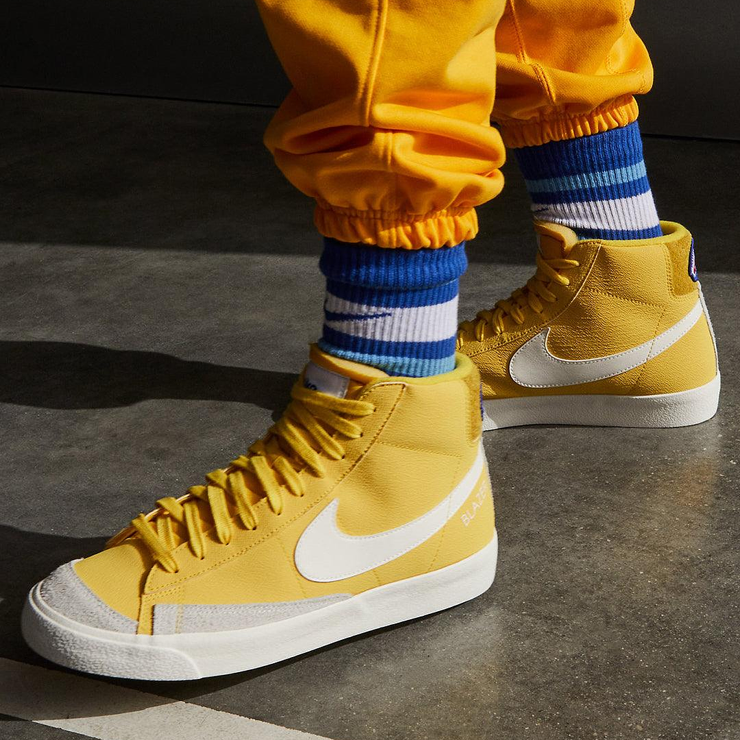 NIKE BLAZER MID '77 3