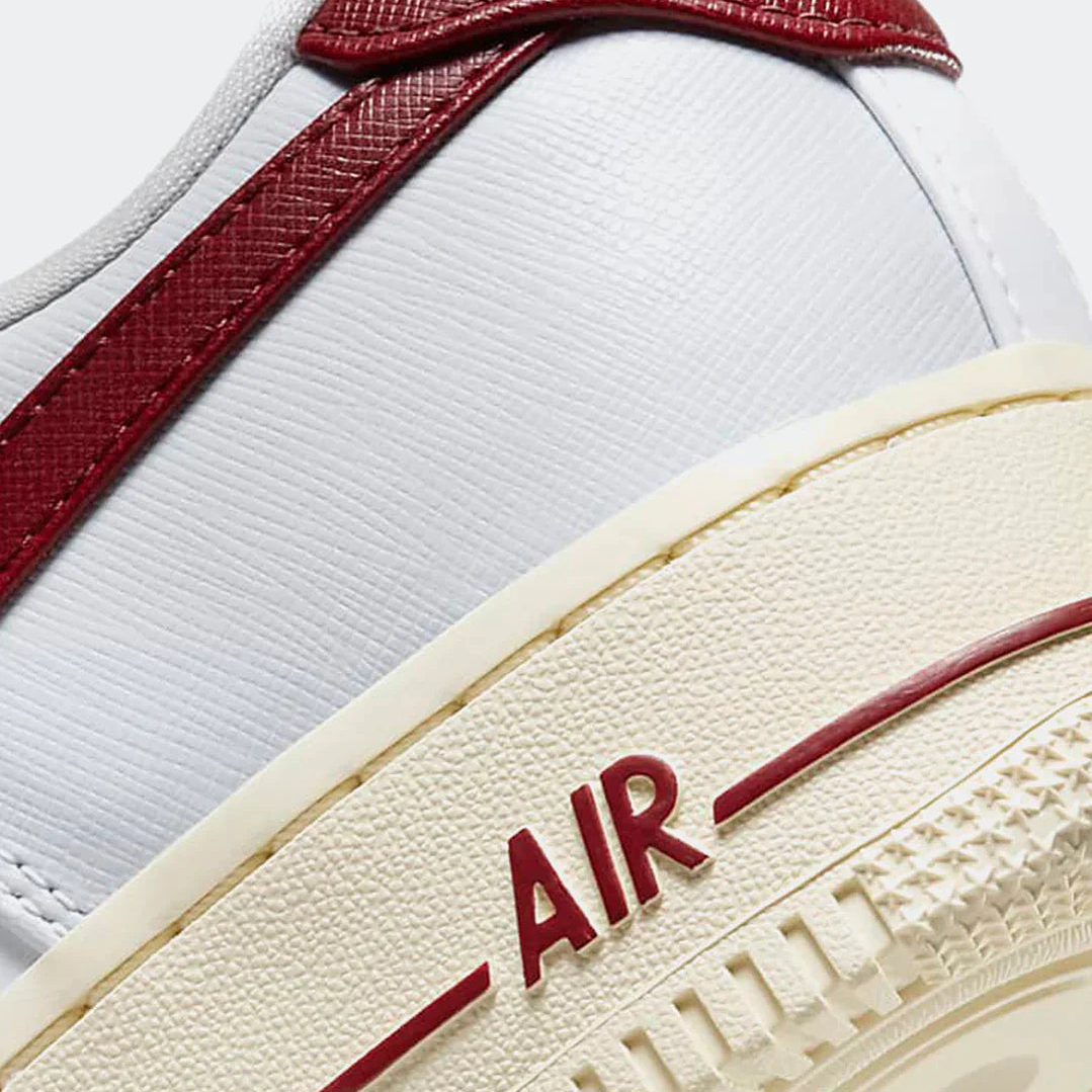 NIKE AIR FORCE 1 '07 SE SWOOSH POCKET - MUJER 7