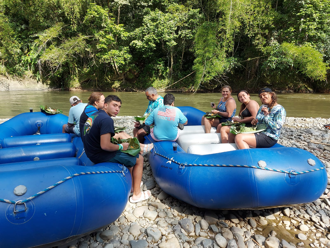 PLAN TRAVESÍA POR EL RÍO LA VIEJA (Canotaje + Campamento)