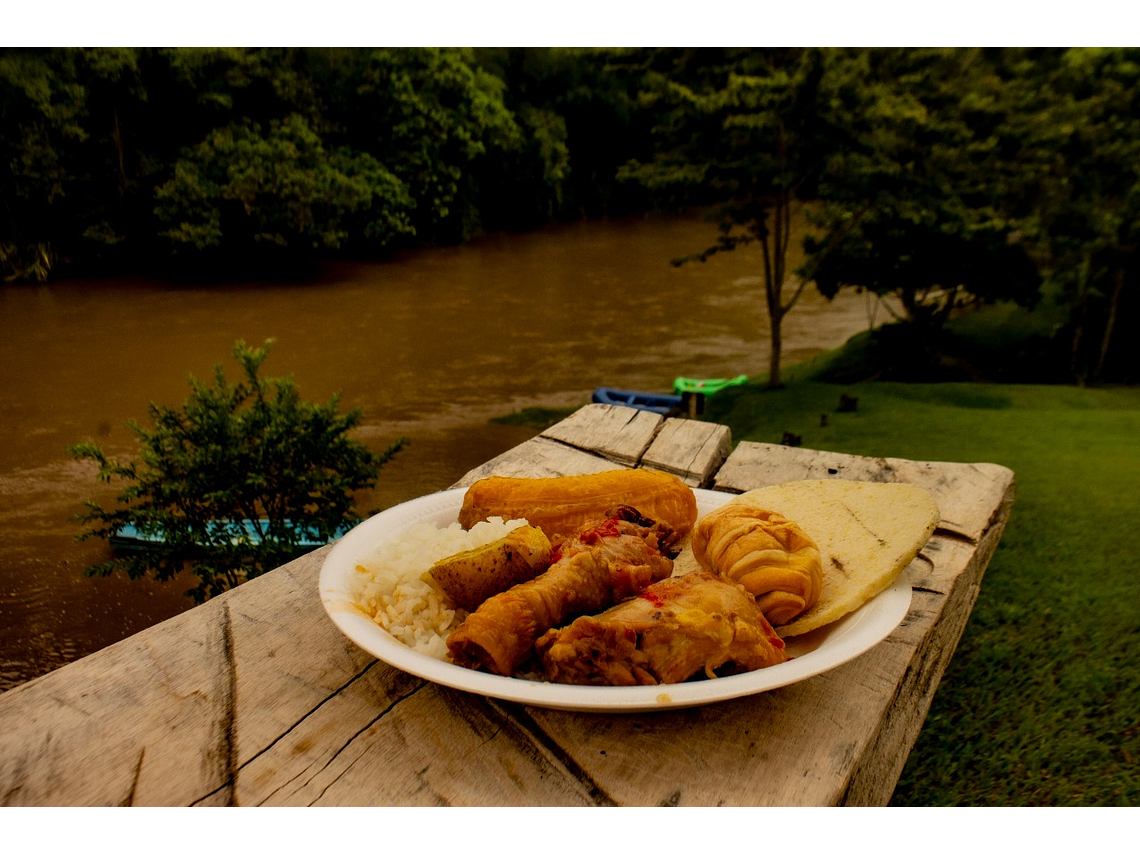 CROSSING PLAN ON THE LA VIEJA RIVER (Canoeing + Camping)