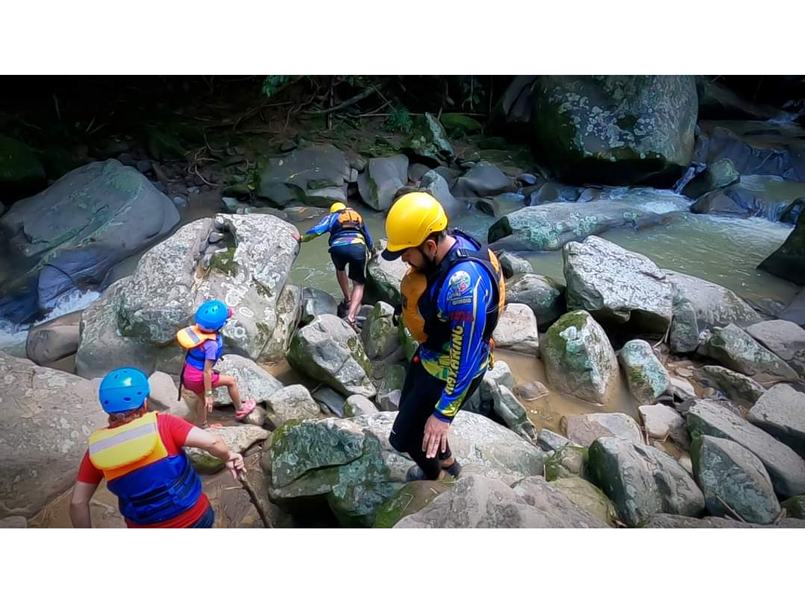 CROSSING PLAN ON THE LA VIEJA RIVER (Canoeing + Camping)