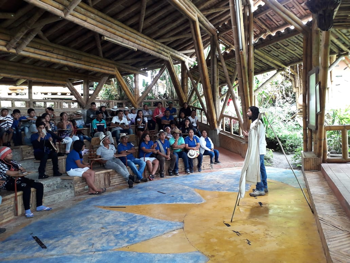 Visite agroécologique et permaculturelle à la ferme de Mama Lulú