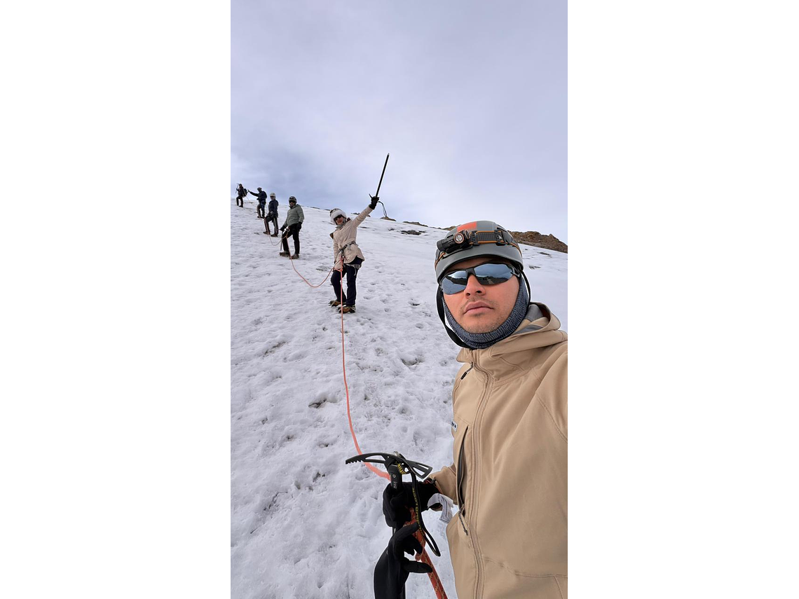 Santa Isabel Summit – Glacier Expedition