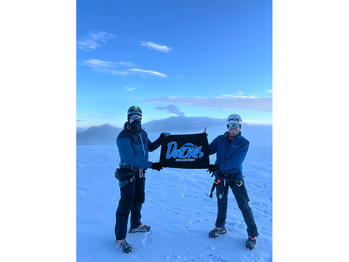 Santa Isabel Summit – Glacier Expedition