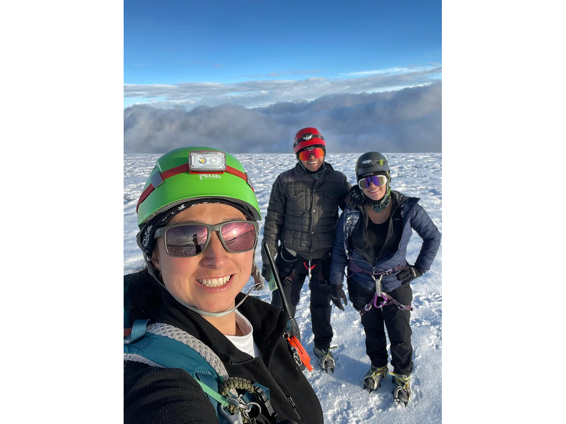 Santa Isabel Summit – Glacier Expedition