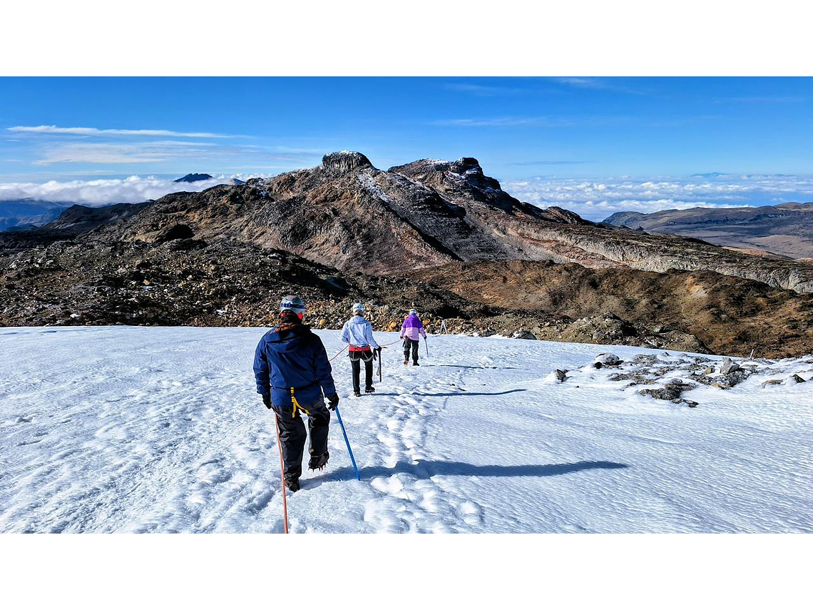 Santa Isabel Summit – Glacier Expedition