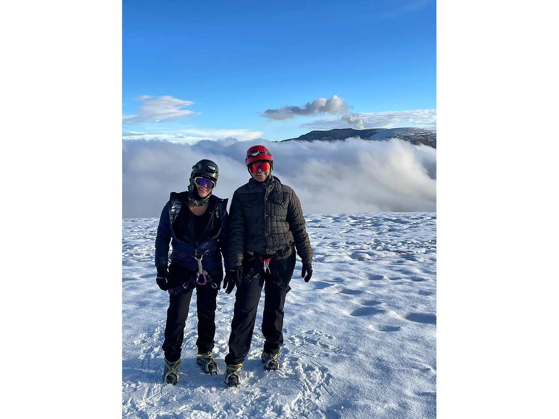 Santa Isabel Summit – Glacier Expedition