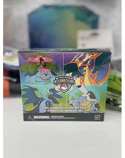Pokémon Center: Set de Dados y Marcadores - Mega Evolution 