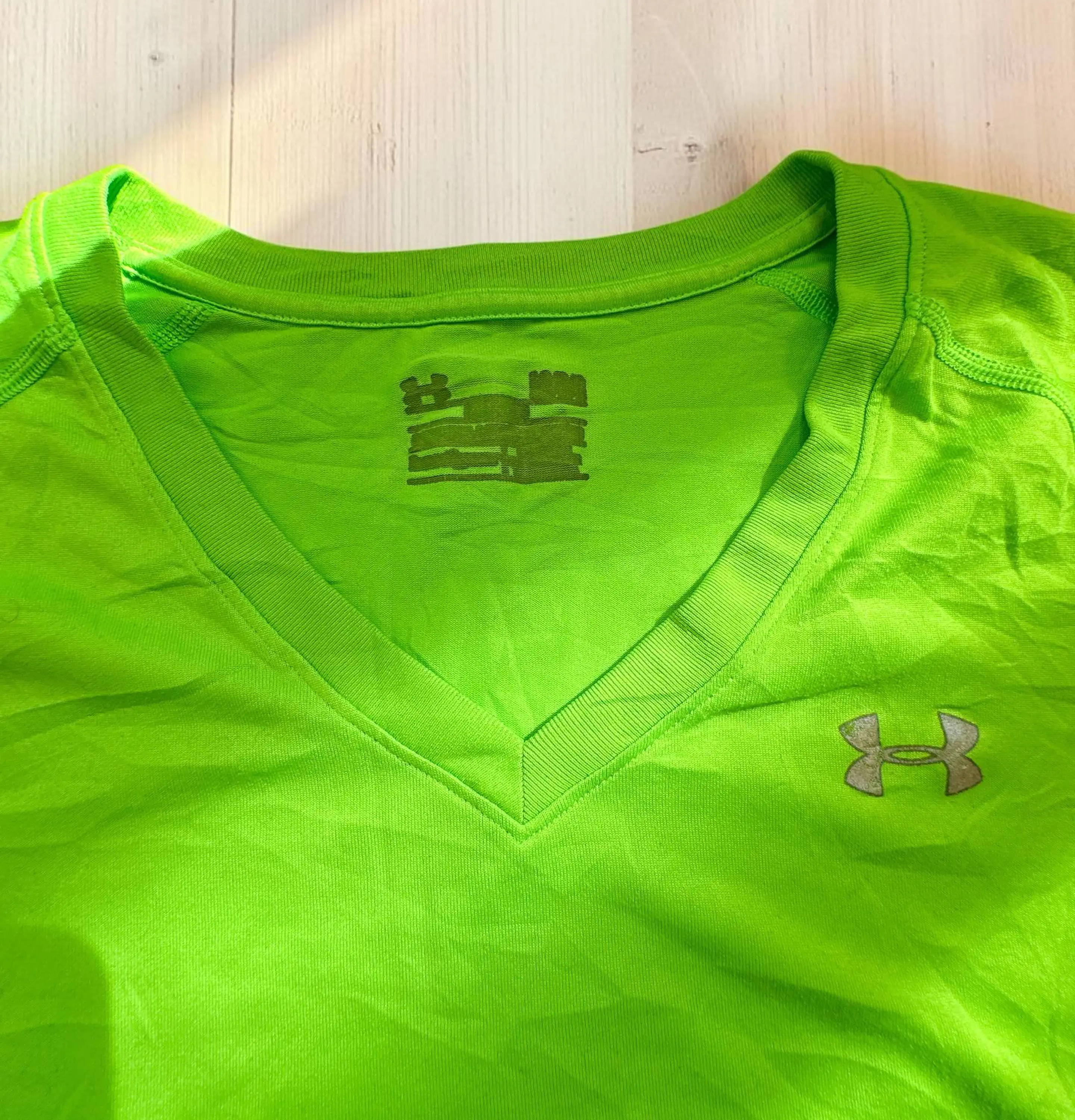 Under Armour Tech | Polera Técnica Mujer | Talla L 2