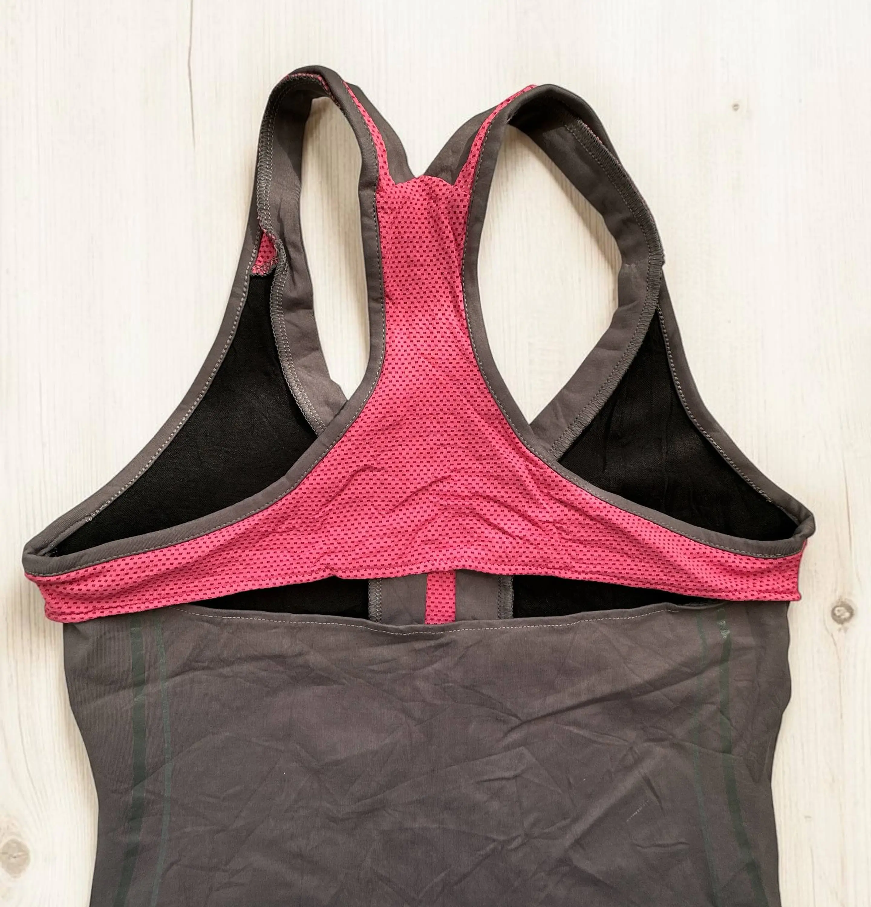 Fila | Top Deportivo con Sostén Mujer | Talla L 3