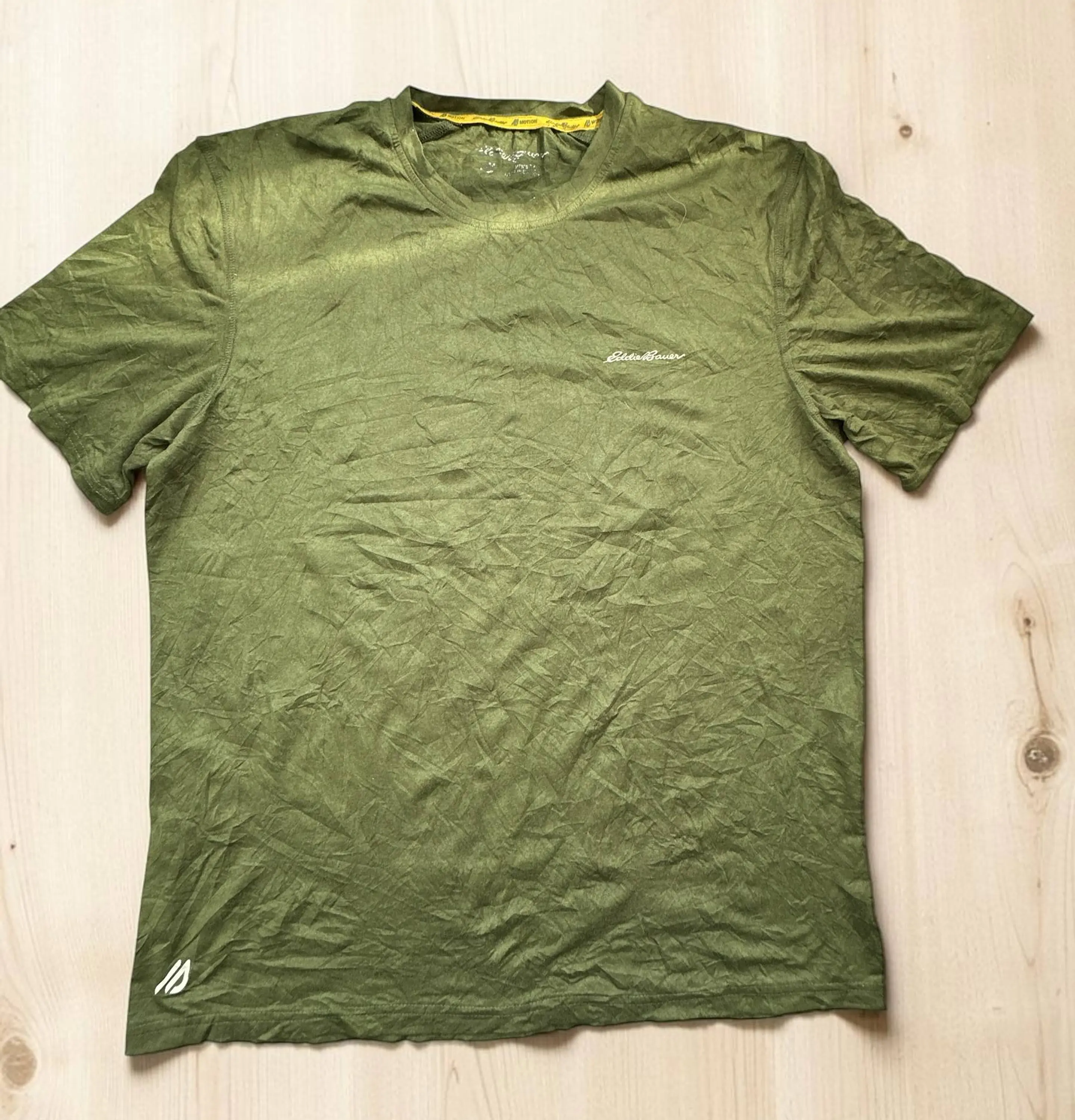 Eddie Bauer Motion | Polera Técnica Hombre | Talla M 1
