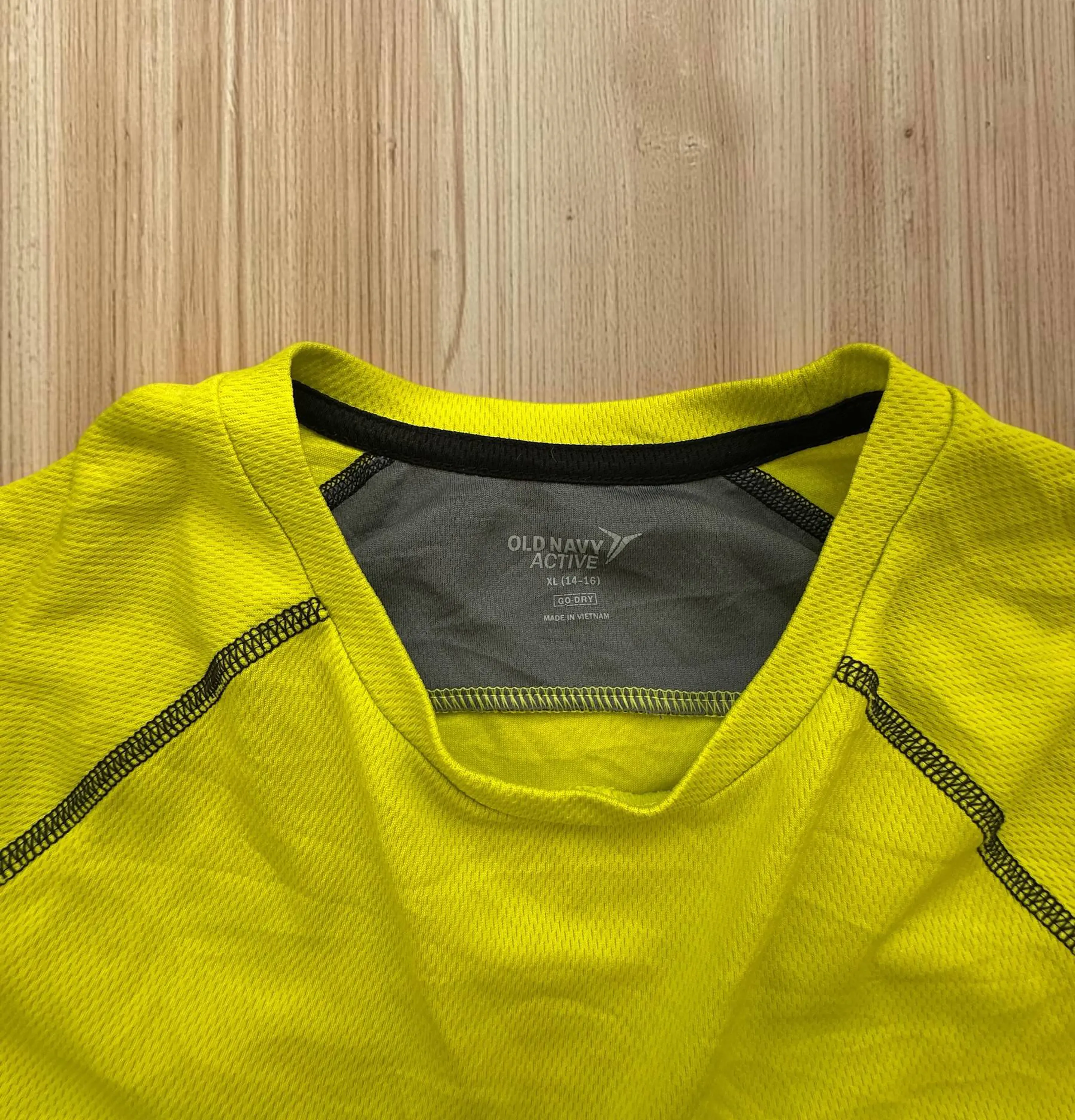 Old Navy Active Go-Dry | Polera Técnica Niño | Talla 14-16 2