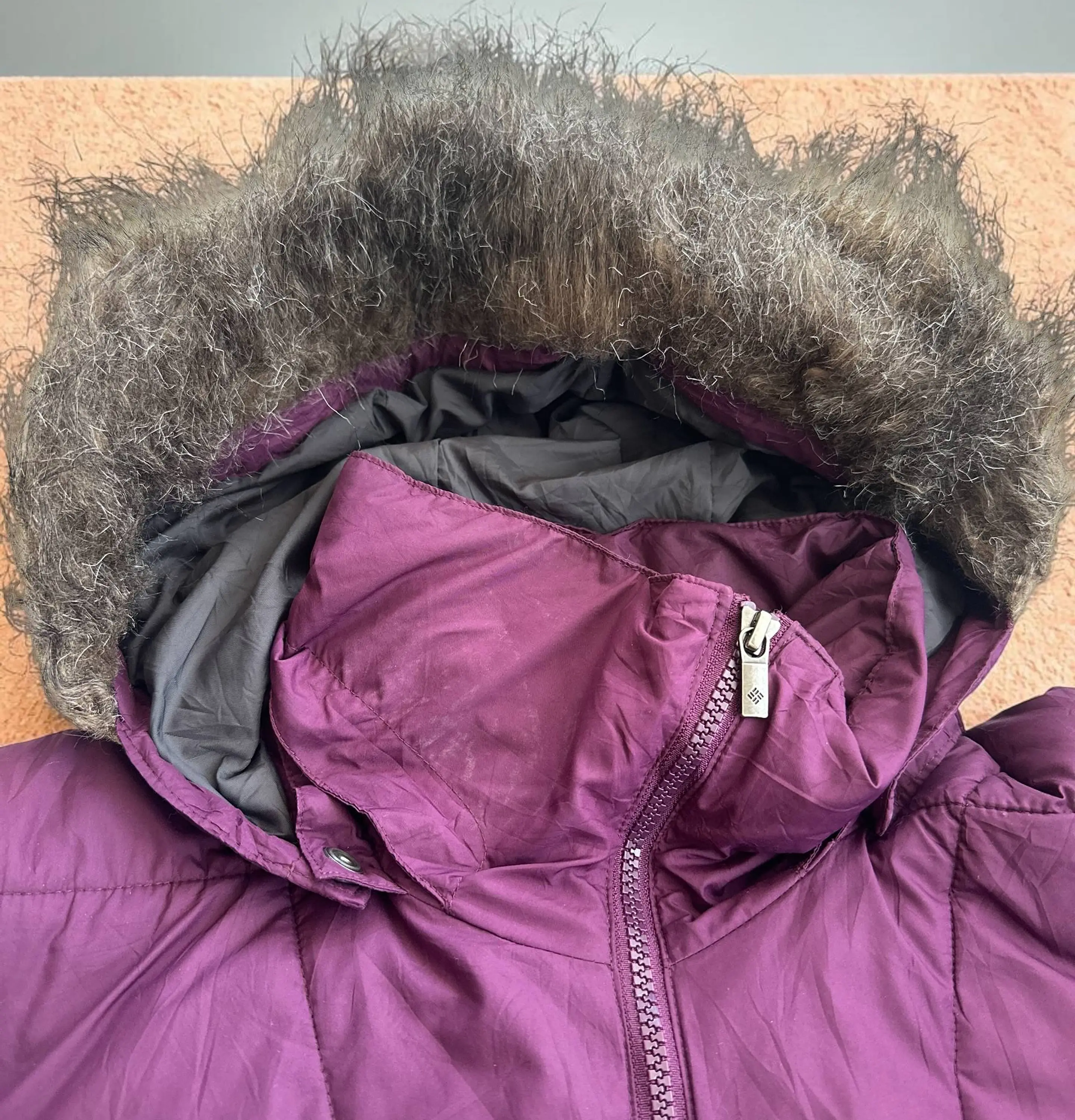 Columbia | Parka Acolchada con Peluche en Capucha | Mujer | Talla M 5