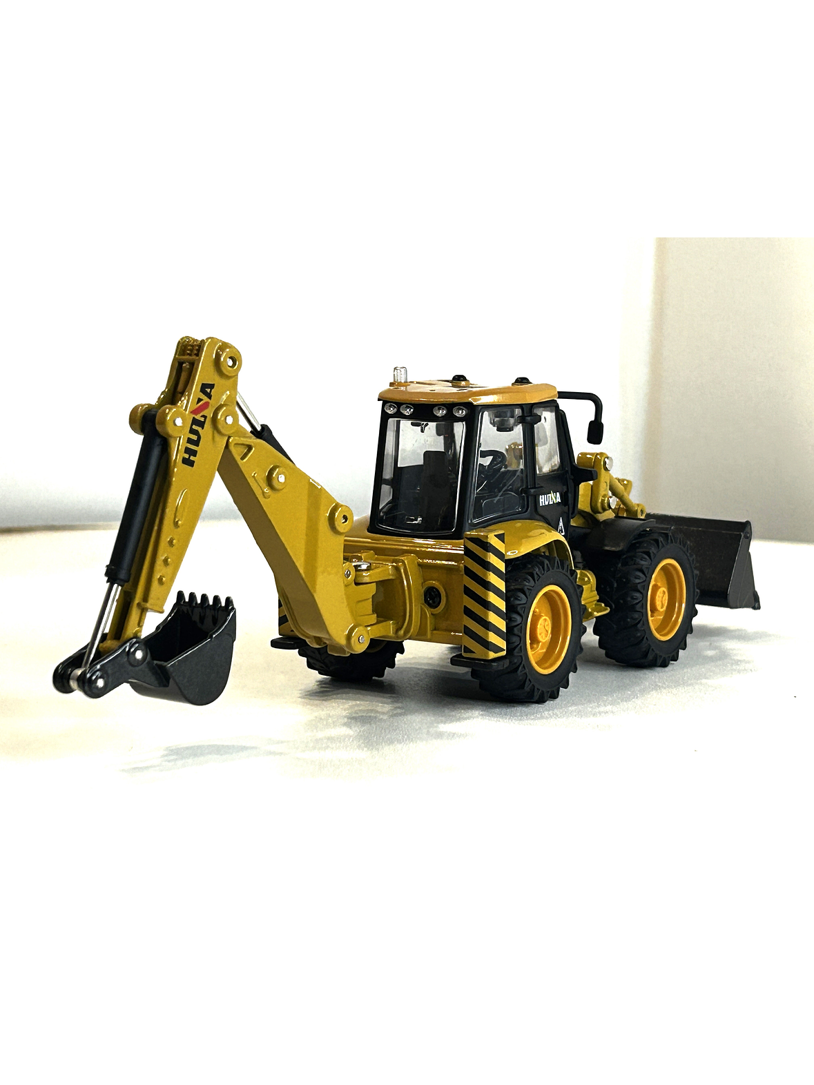 Retroexcavadora escala 1:50 en Metal | Vehículo de Construcción Coleccionable para Niños y Adulto 3