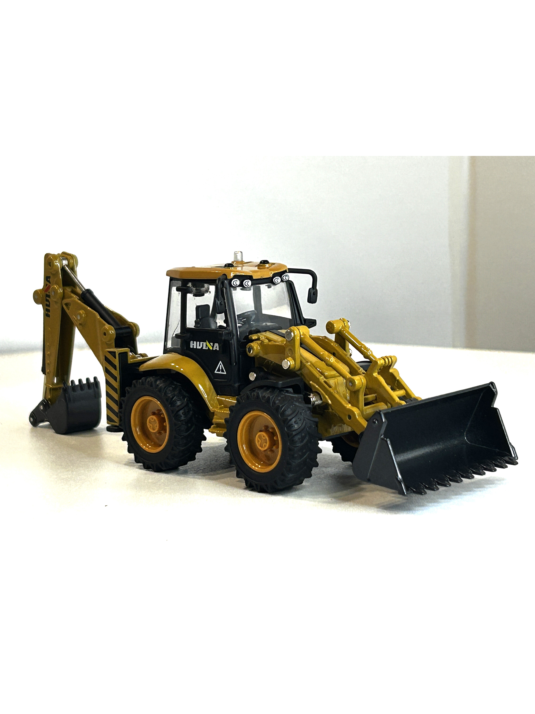 Retroexcavadora escala 1:50 en Metal | Vehículo de Construcción Coleccionable para Niños y Adulto 6