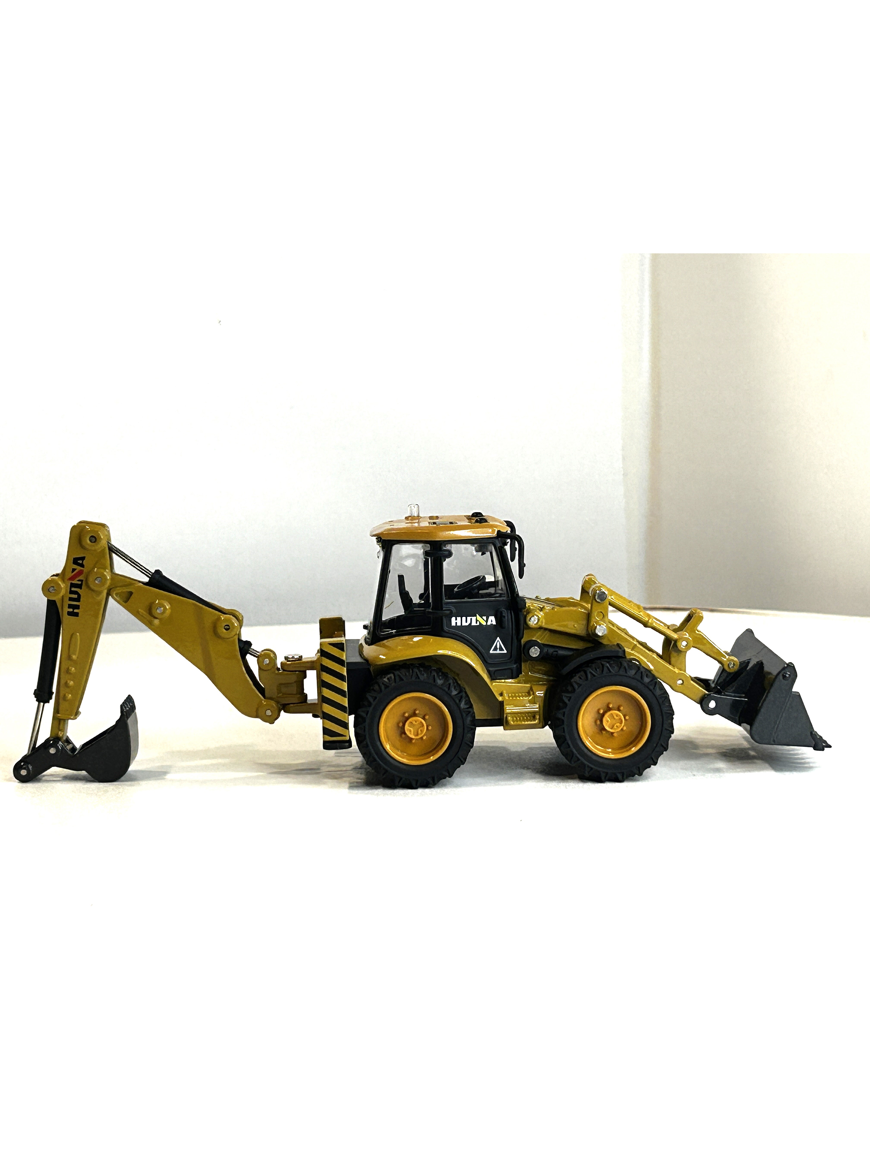 Retroexcavadora escala 1:50 en Metal | Vehículo de Construcción Coleccionable para Niños y Adulto 9