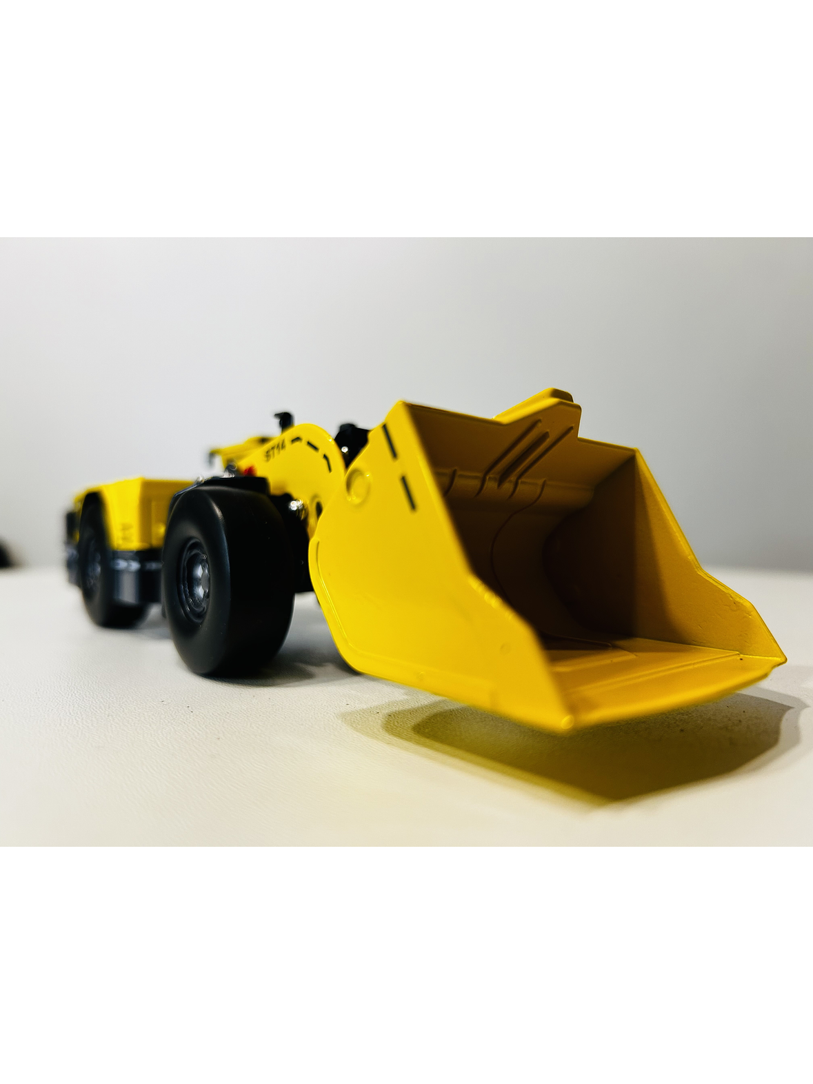 Scooptram ST14 a Escala 1:50 de Atlas Copco | Maquinaria Pesada Minería en Metal. Coleccionable 3