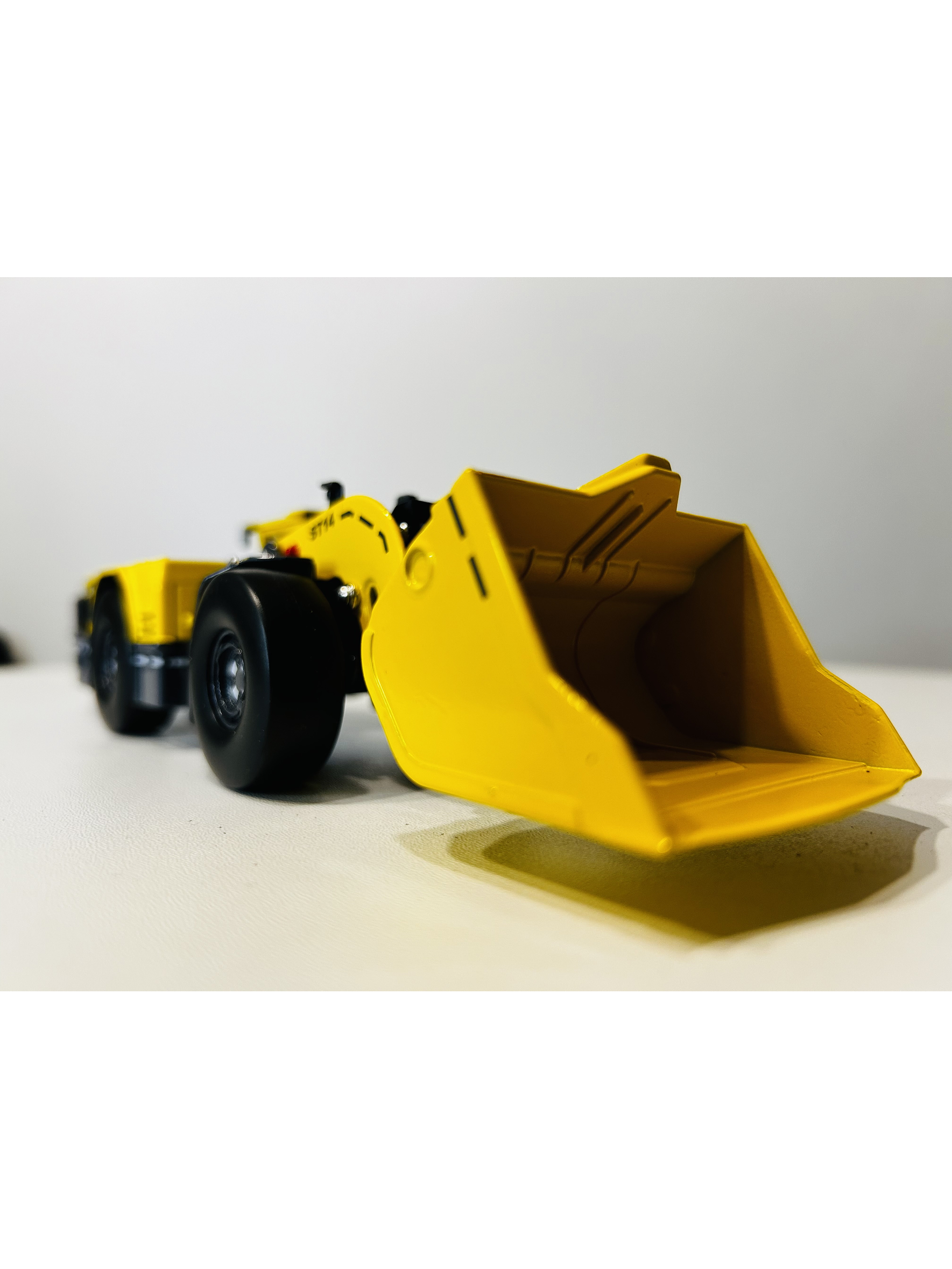 Scooptram ST14 a Escala 1:50 de Atlas Copco | Maquinaria Pesada Minería en Metal. Coleccionable 3