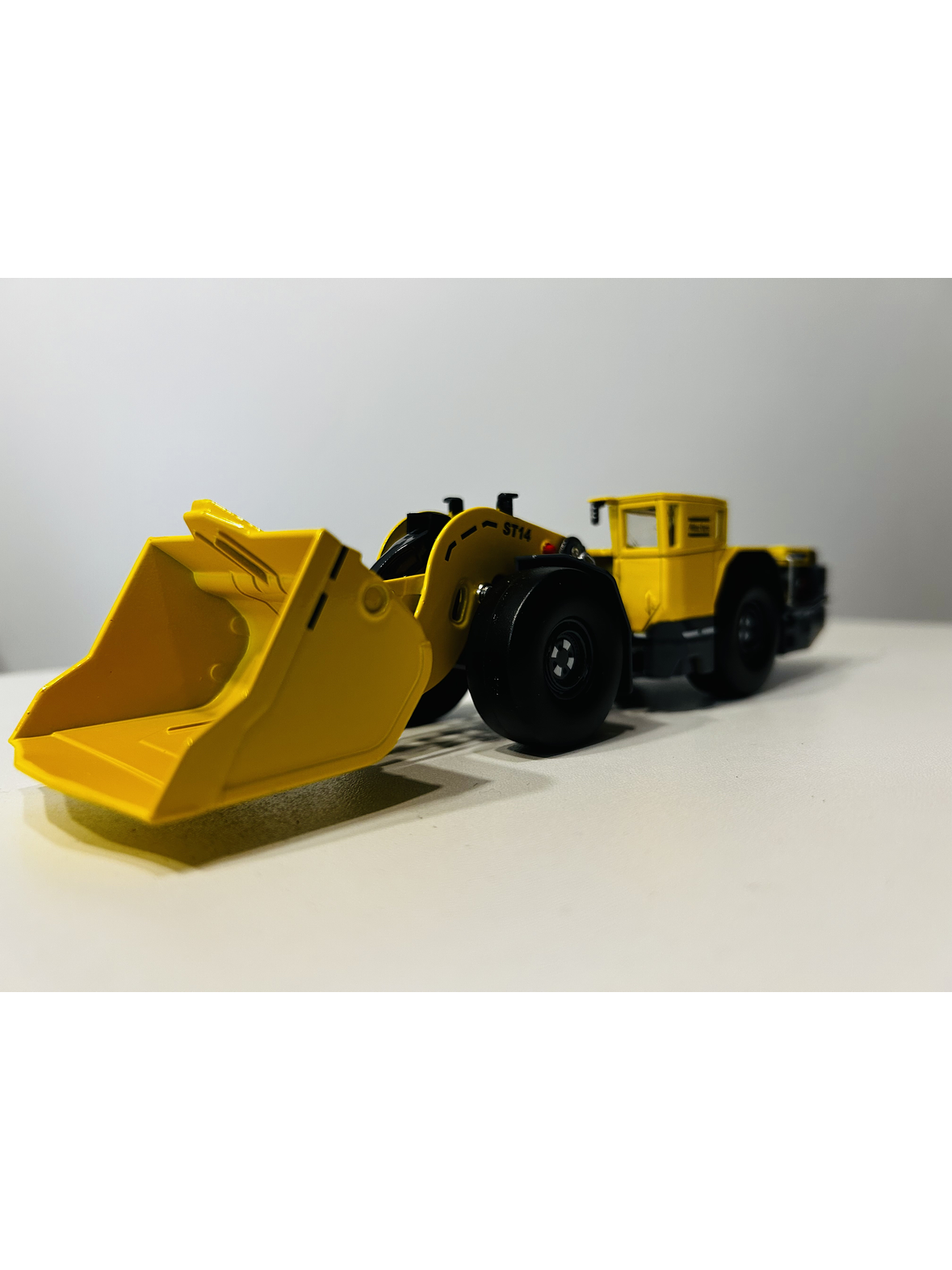 Scooptram ST14 a Escala 1:50 de Atlas Copco | Maquinaria Pesada Minería en Metal. Coleccionable 2