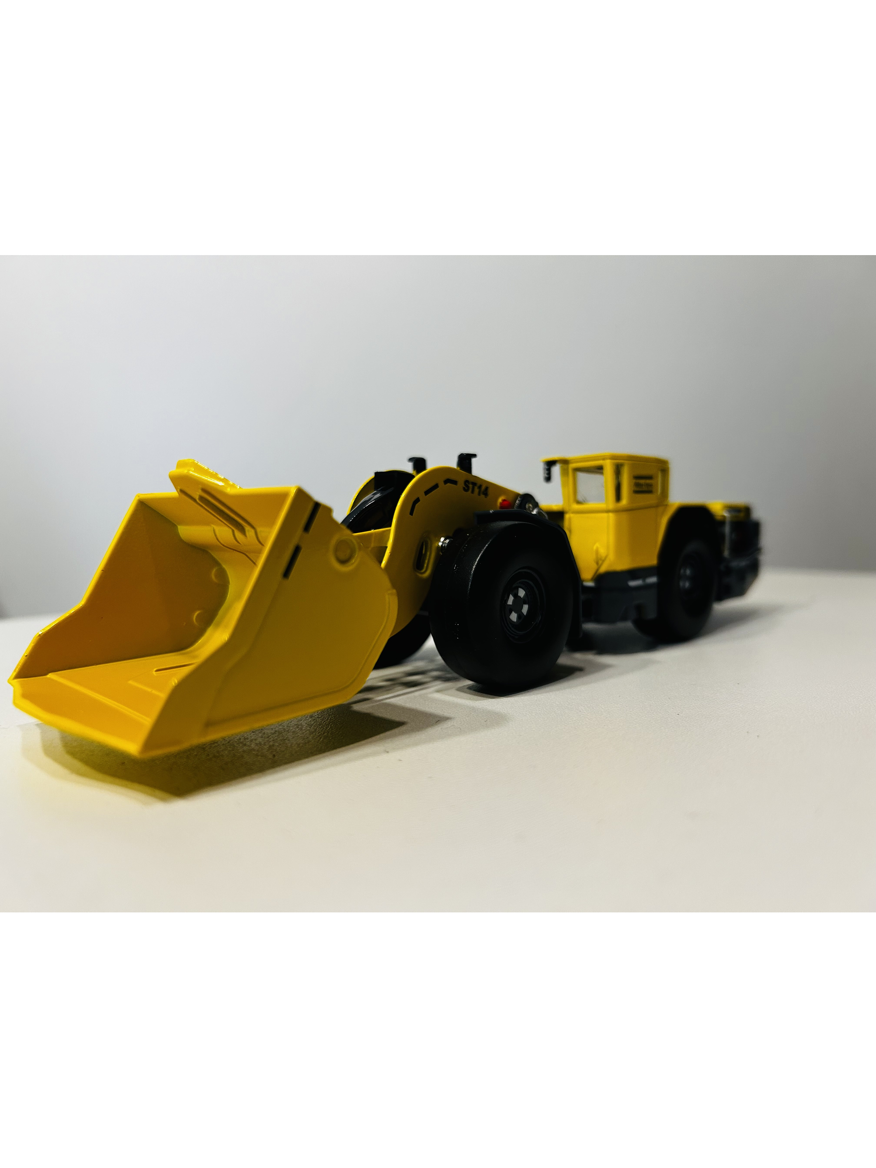 Scooptram ST14 a Escala 1:50 de Atlas Copco | Maquinaria Pesada Minería en Metal. Coleccionable 2