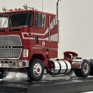 Camión Ford CL 9000 (1976) a Escala 1:43 | Modelo Ixo models. Coleccionable, en Metal Detallado