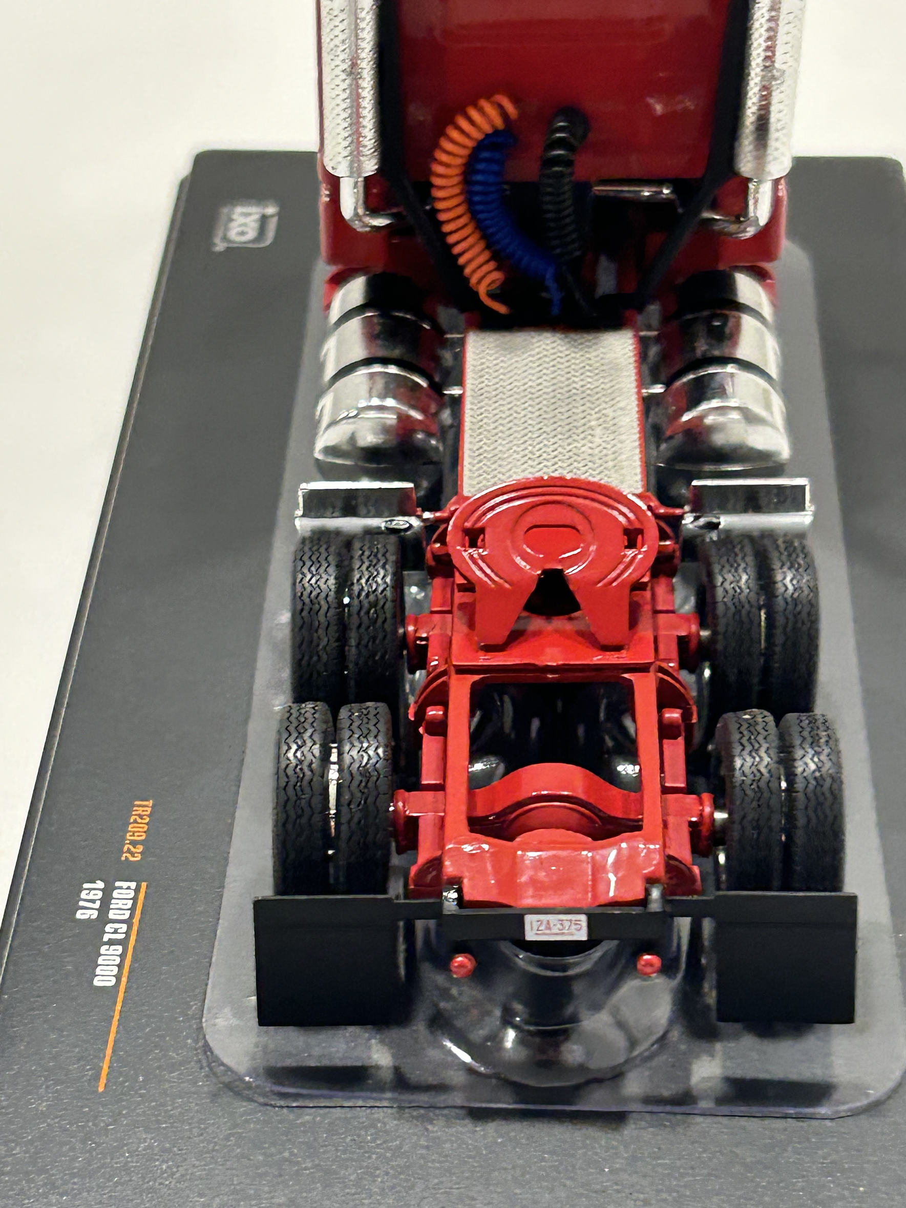 Camión Ford CL 9000 (1976) a Escala 1:43 | Modelo Ixo models. Coleccionable, en Metal Detallado 7