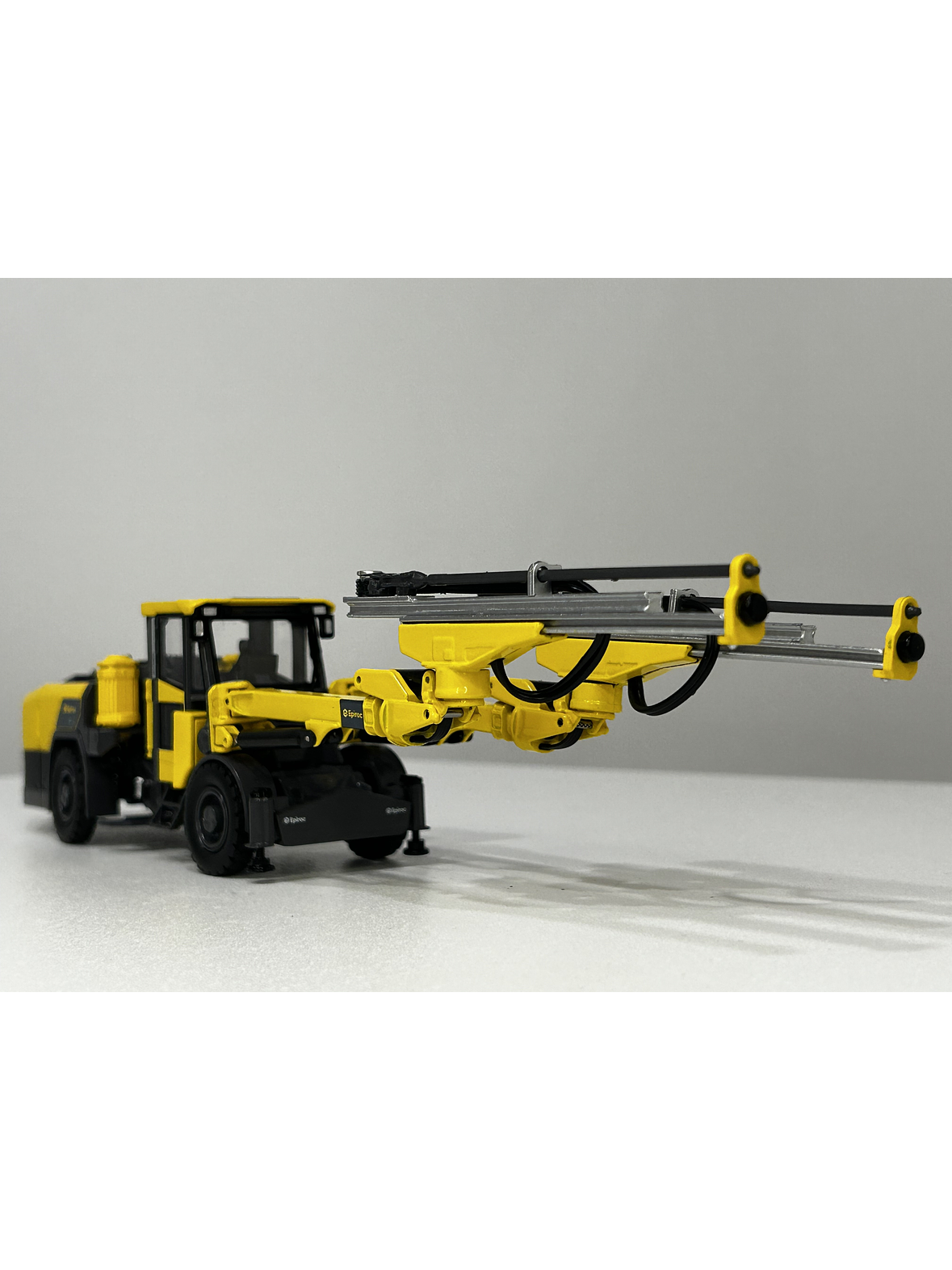 Jumbo Boomer M20 SG Epiroc. Escala 1:50 | Equipo Minería Subterránea en Metal Coleccionable (Die-cast)  3