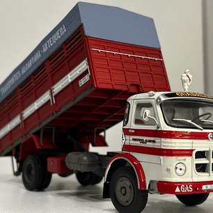 Pegaso 1095 “Transportes Alcántara” 1969 – Escala 1:43 | Die-cast Salvat (IXO)