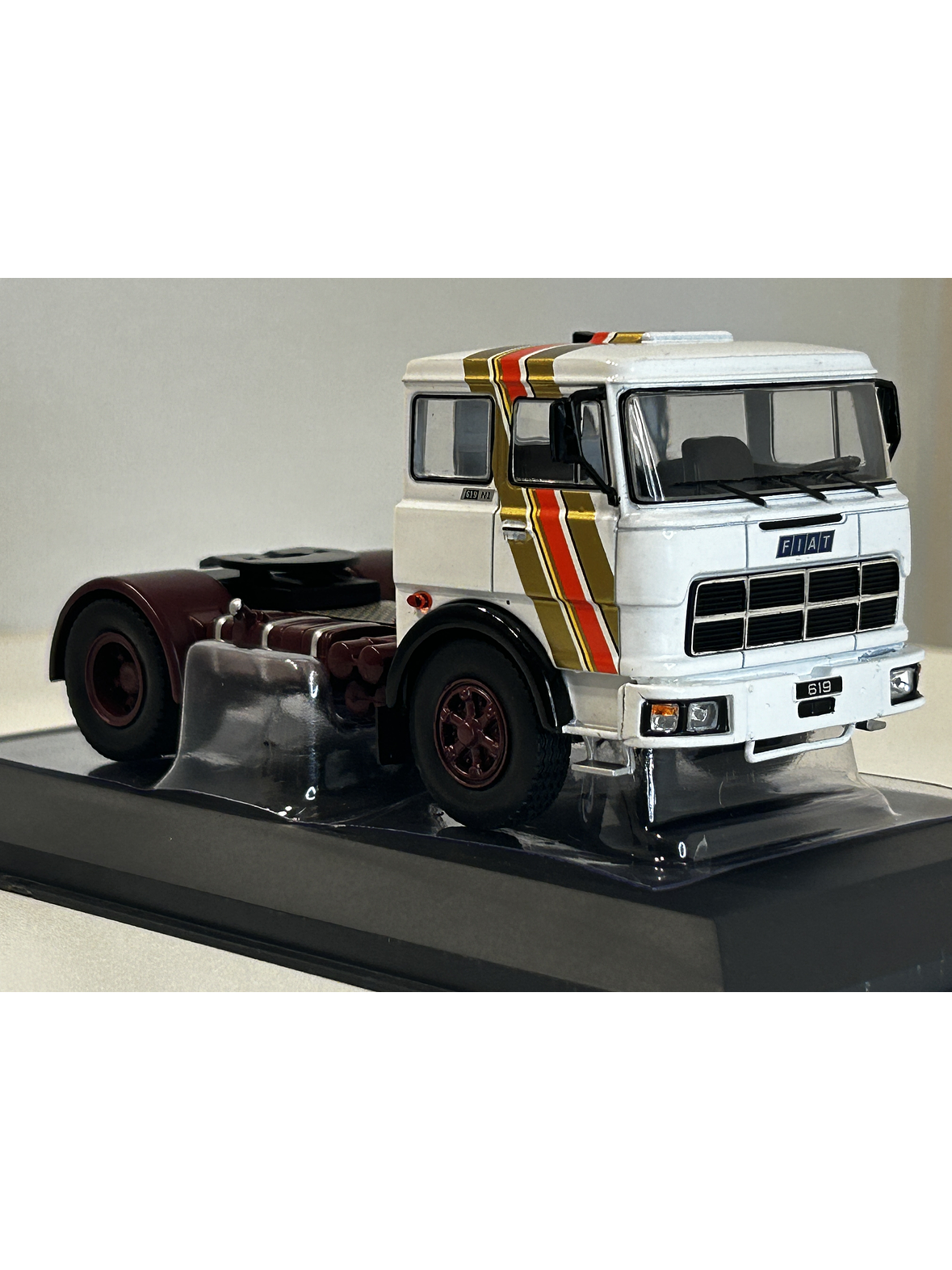 Fiat 619 N1 (1980) a Escala 1:43 | Ixo Models Camión Clásico Die-cast 4