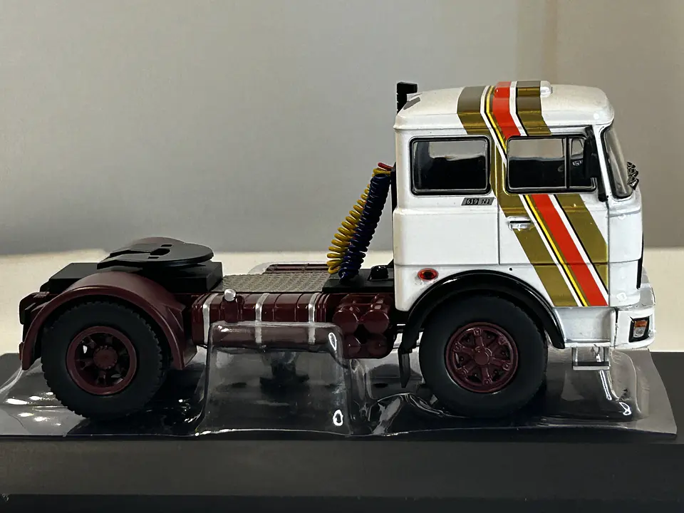 Camión Fiat 619 N1 (1980) | IXO 1:43 Coleccionable 5