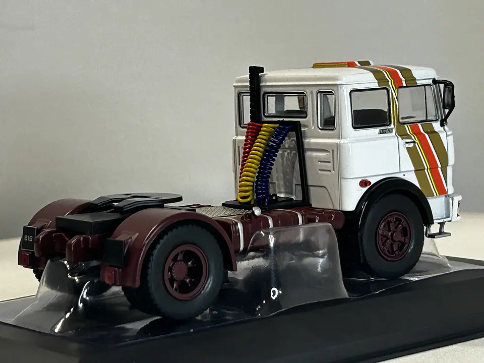 Camión Fiat 619 N1 (1980) | IXO 1:43 Coleccionable 6