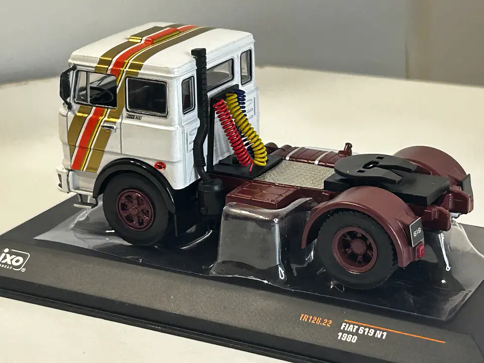 Camión Fiat 619 N1 (1980) | IXO 1:43 Coleccionable 7