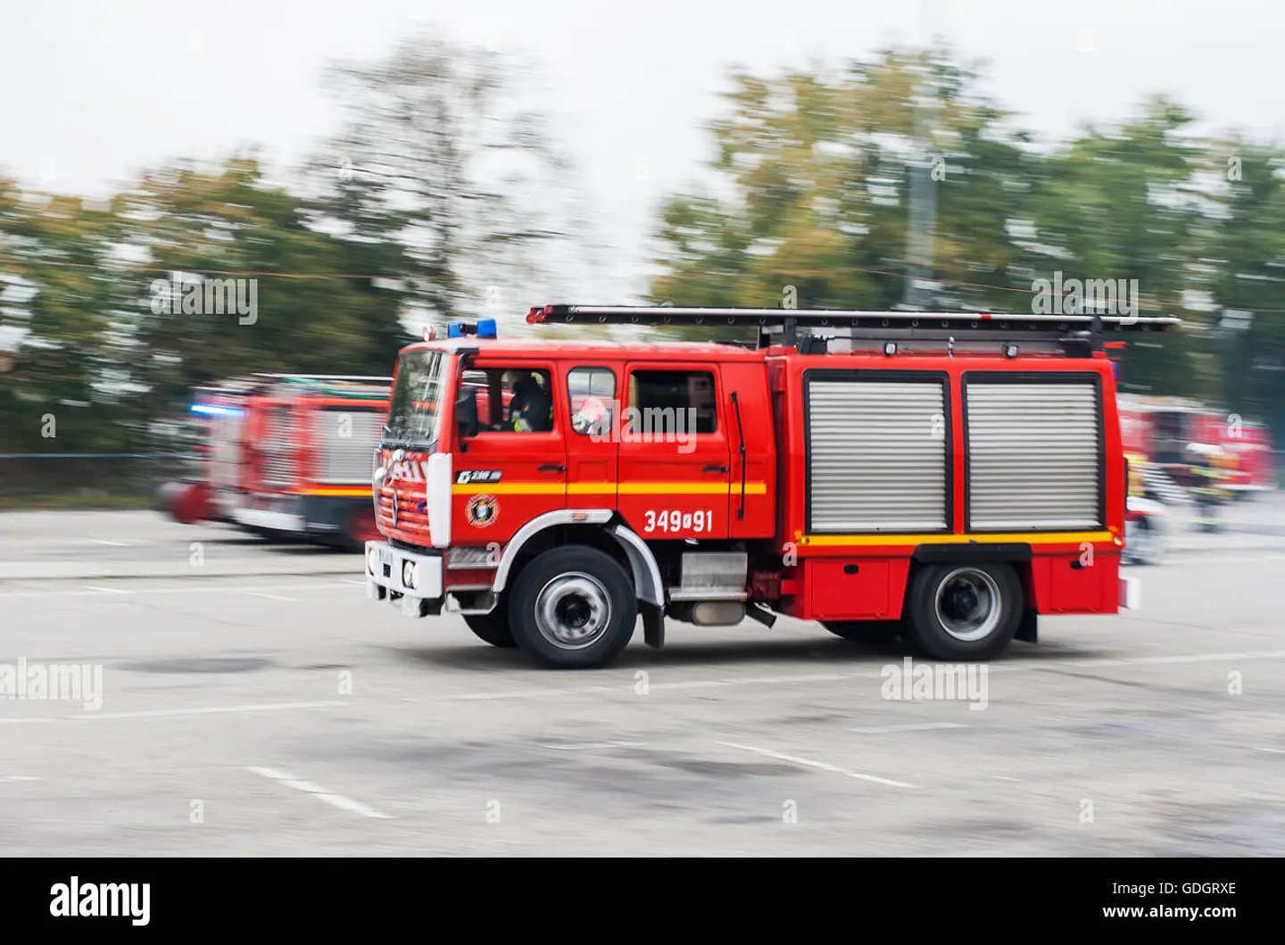 Camión de Bomberos Renault VI Midliner S180 | Edicola 1:43 9