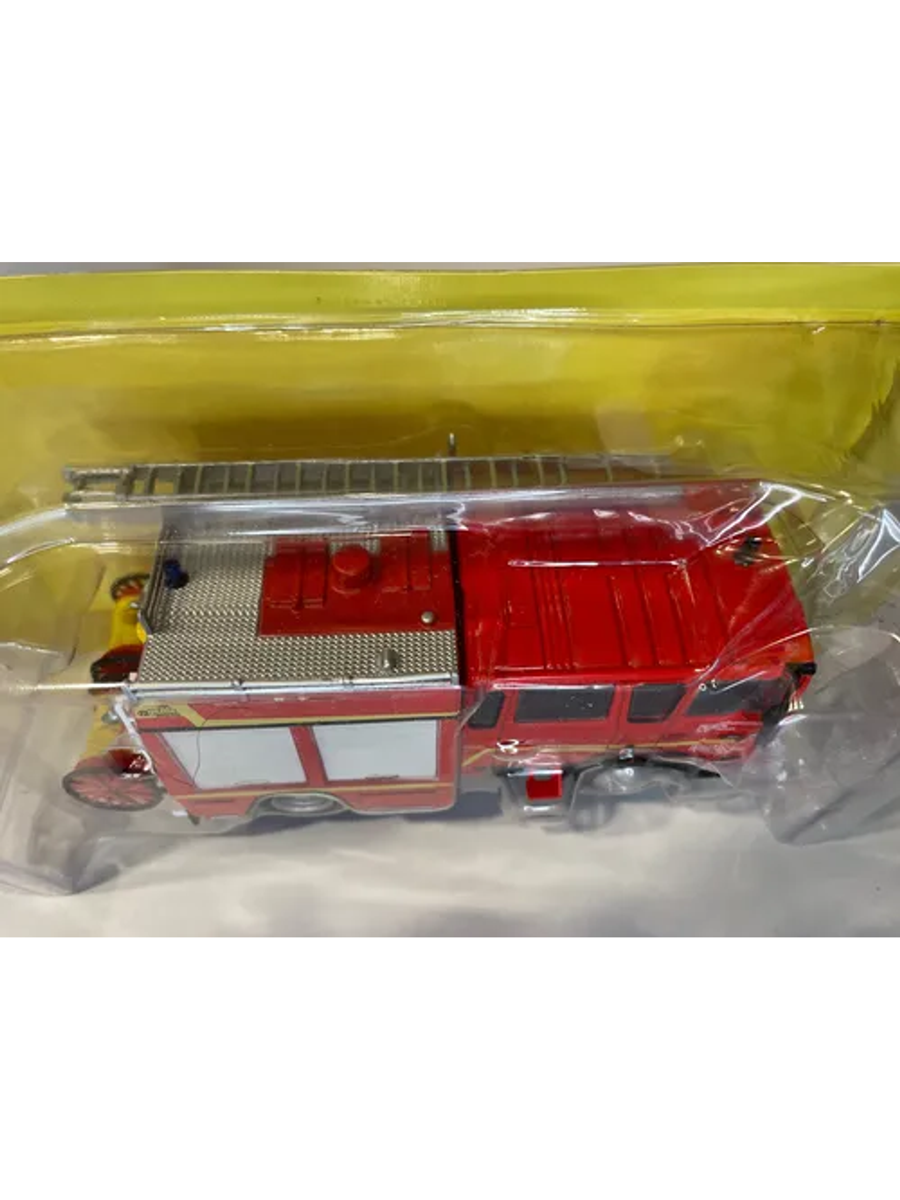 Camión de Bomberos Renault VI Midliner S180 “Haute-Savoie” | Escala 1:43 IXO/Salvat Die-cast 7
