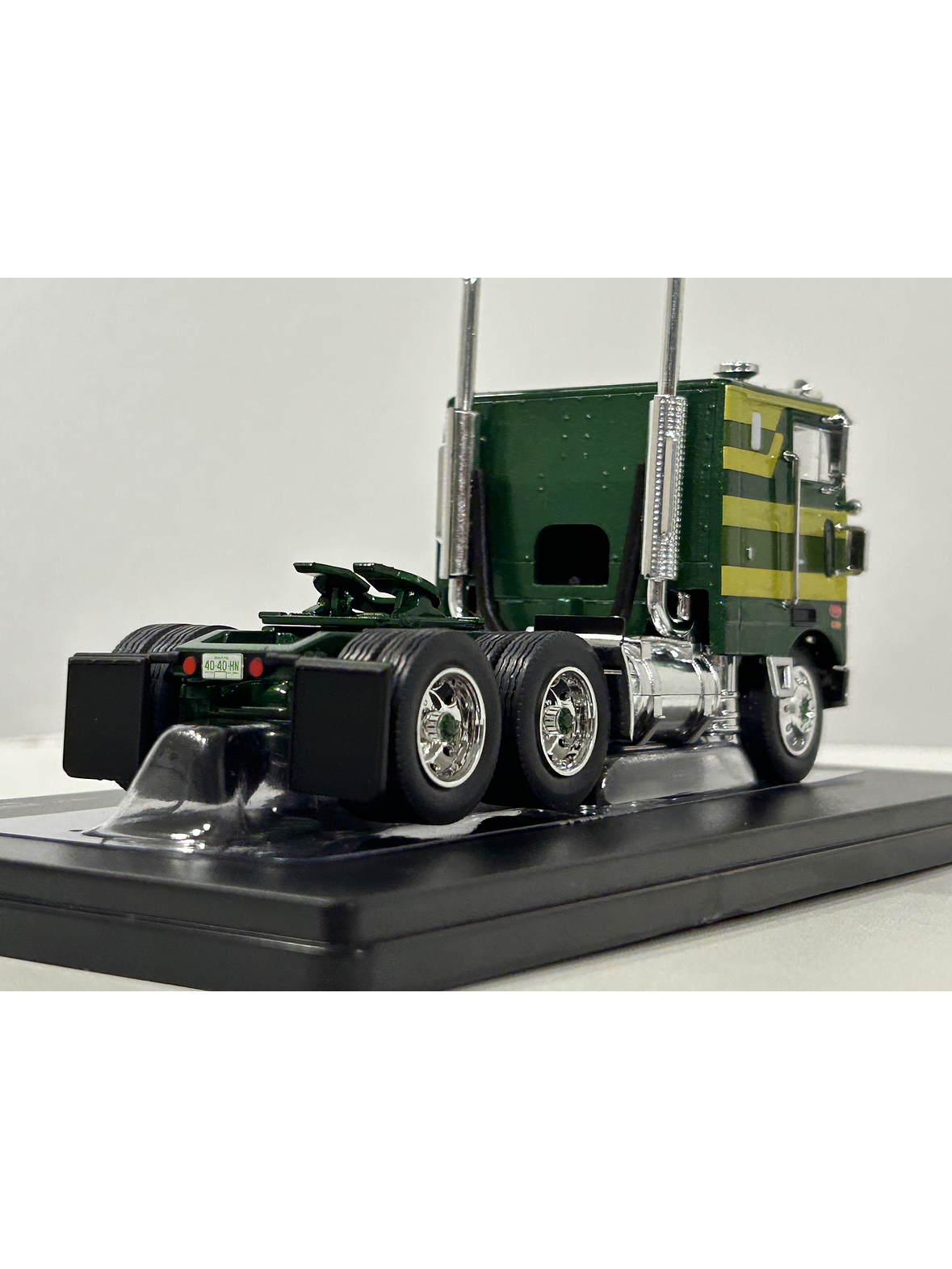 Peterbilt 352 “Pacemaker” 1979 a Escala 1:43 | Ixo Models Camión Americano Clásico Die-cast 7