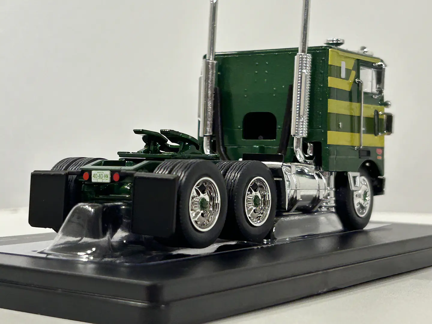 Camión Peterbilt 352 
