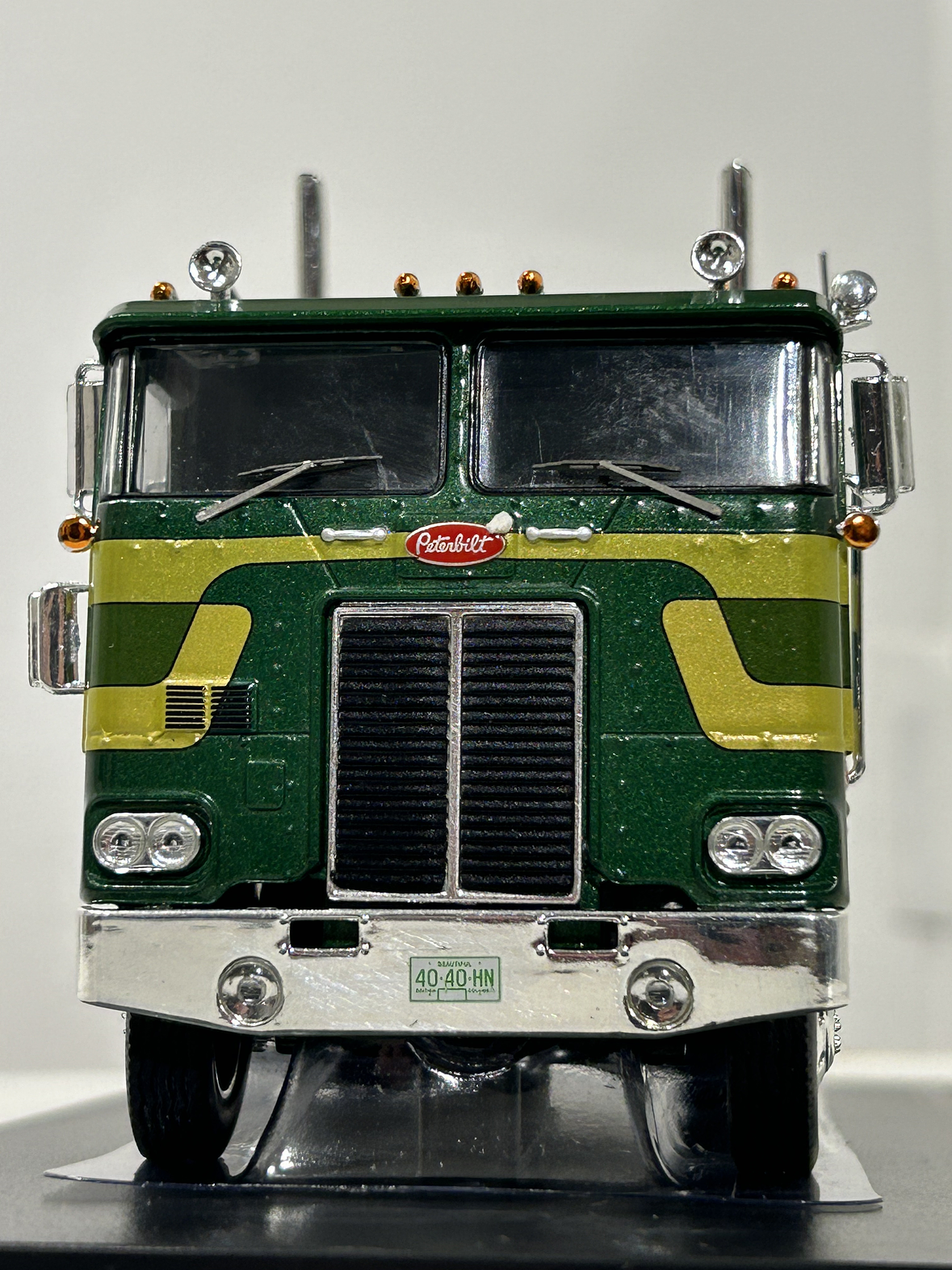Peterbilt 352 “Pacemaker” 1979 a Escala 1:43 | Ixo Models Camión Americano Clásico Die-cast 10
